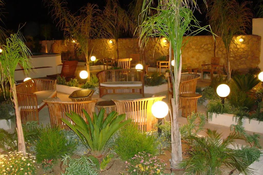 Landhuis Villa Delle Palme Delfina Trapani Italië